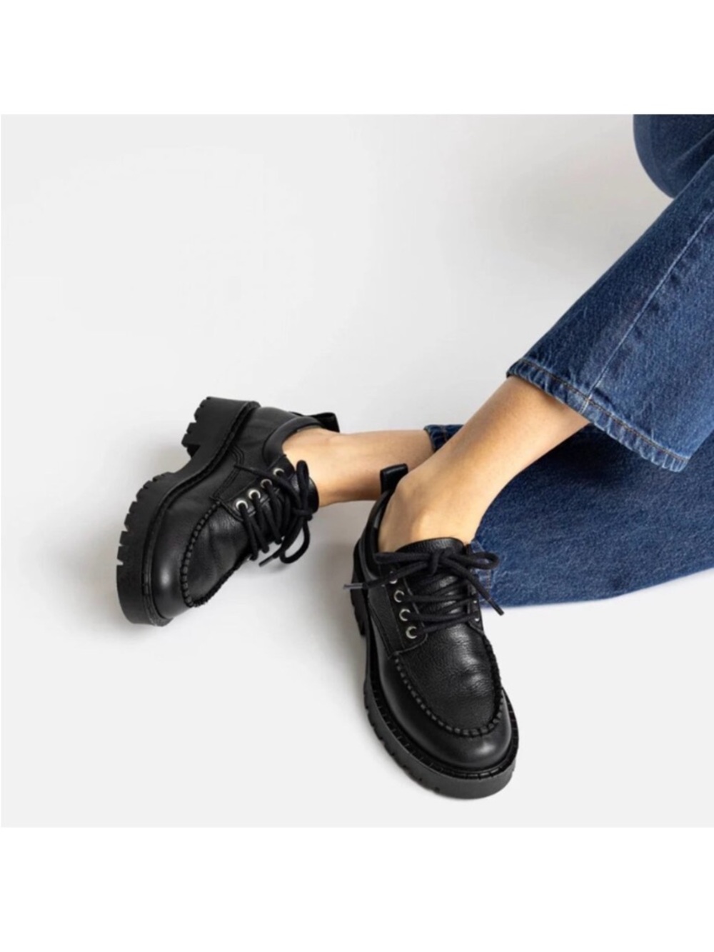 Larroude Black Leather Lug Sole Lace-Up Shoes Size 10